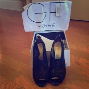 Vintage GF Ferré peep toe bootie